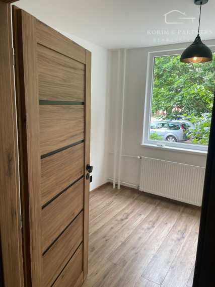 Elegantný, novučičký 3 izbový byt v tichej ulici v Komárne