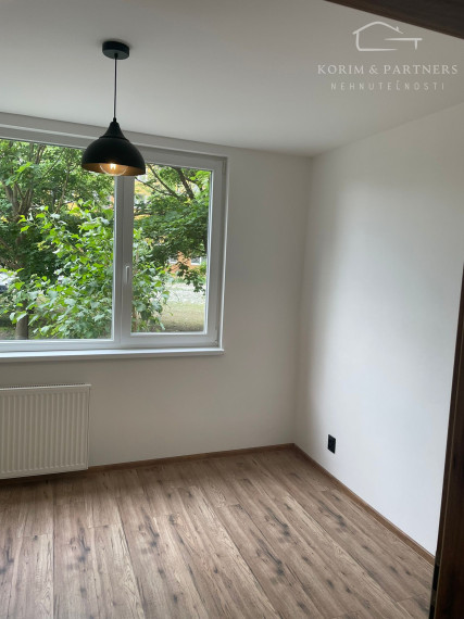 Elegantný, novučičký 3 izbový byt v tichej ulici v Komárne