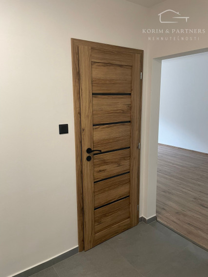 Elegantný, novučičký 3 izbový byt v tichej ulici v Komárne