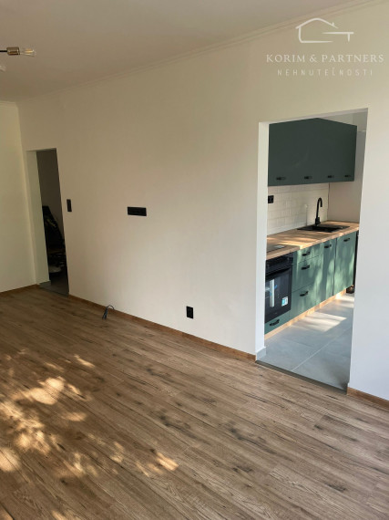 Elegantný, novučičký 3 izbový byt v tichej ulici v Komárne