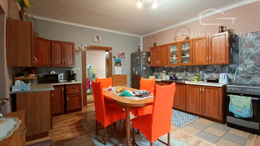 Rodinný dom so záhradou pri jazere, Zelený Háj, Hurbanovo