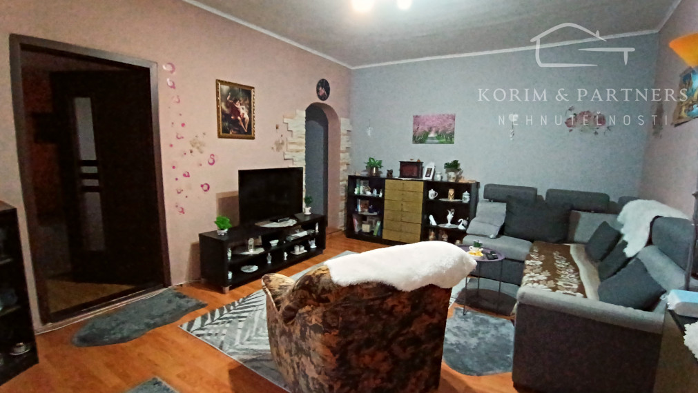 Rodinný dom so záhradou pri jazere, Zelený Háj, Hurbanovo