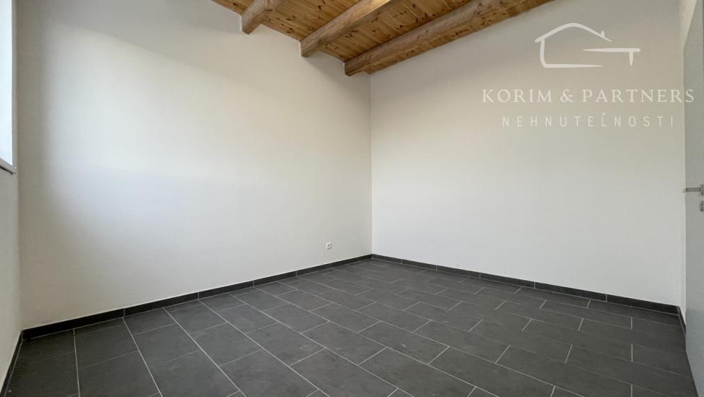 Murovaná Hala na prenájom