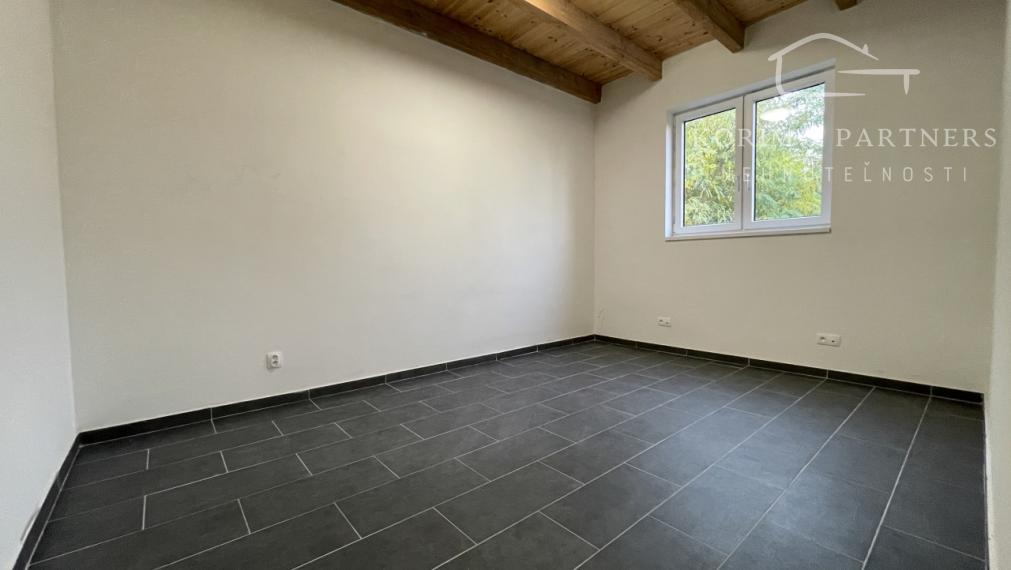 Murovaná Hala na prenájom