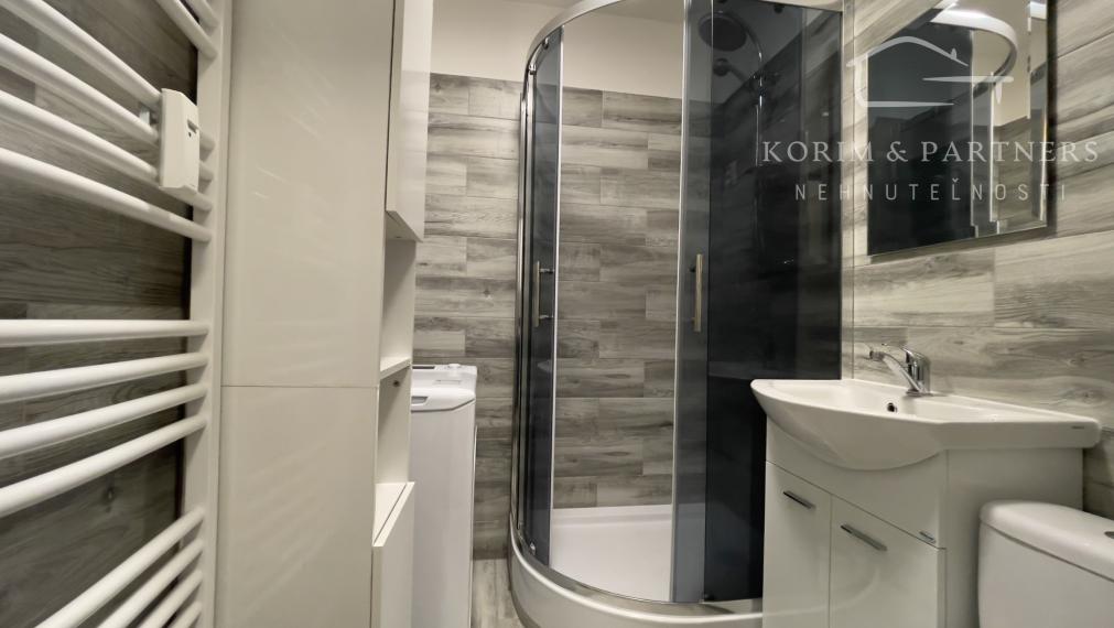 Zrekonštruovaný 1-izbový byt – ideálny na bývanie aj investíciu