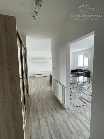 Moderný 2 izbový byt na prenájom, Nové Zámky