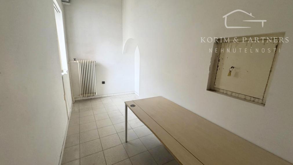 Na prenájom - administratívne priestory Nova Stráž