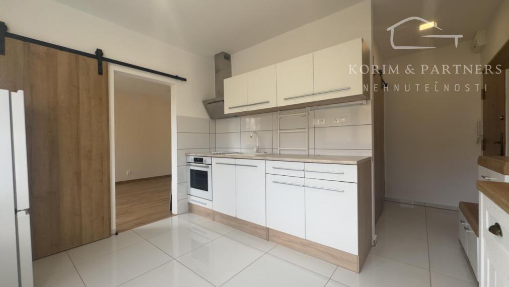 1 izbový byt na Hradnej do prenájmu