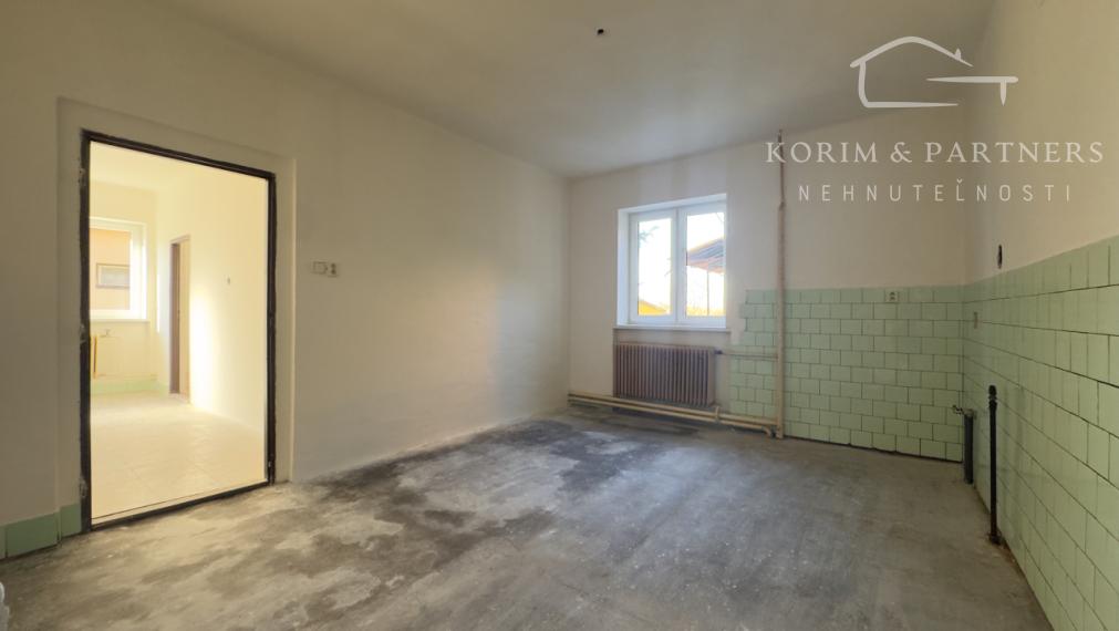 Perspektívny rodinný dom v centre obce Vrakúň