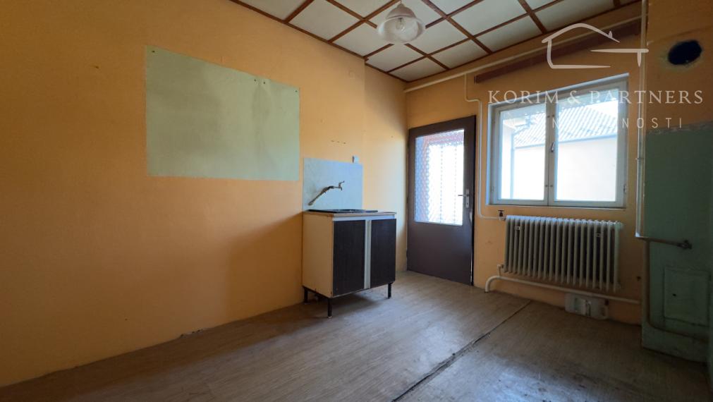 Perspektívny rodinný dom v centre obce Vrakúň