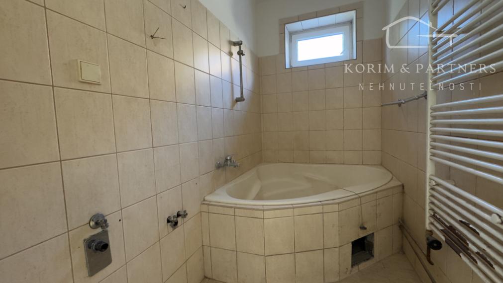 Perspektívny rodinný dom v centre obce Vrakúň