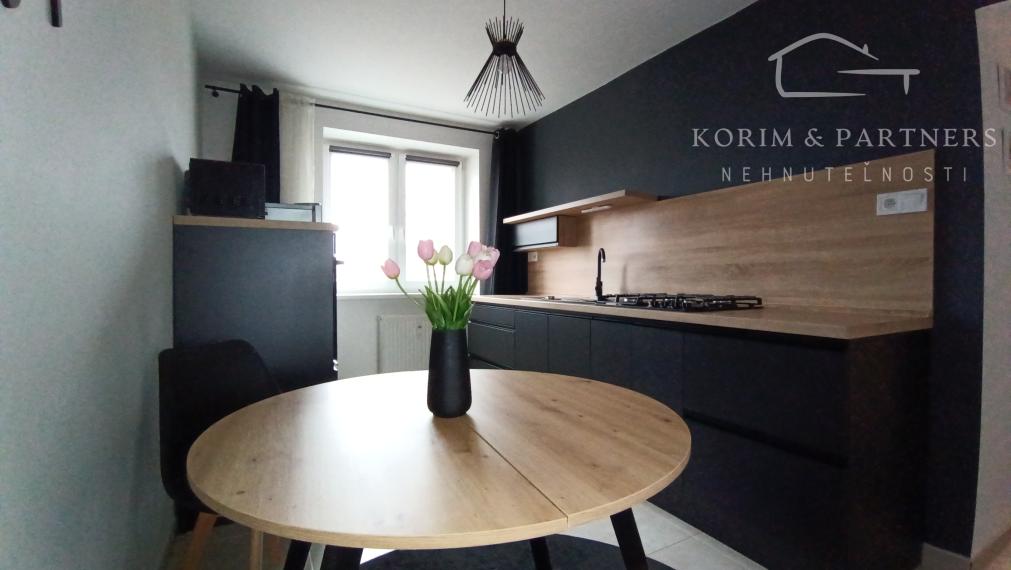 Kompletne prerobený dvojizbový byt na predaj, Komárno