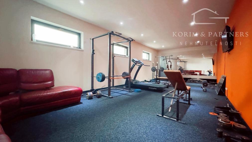 Prestížny rodinný dom na Veľkom Harčáši – symfónia priestoru, súkromia a elegancie