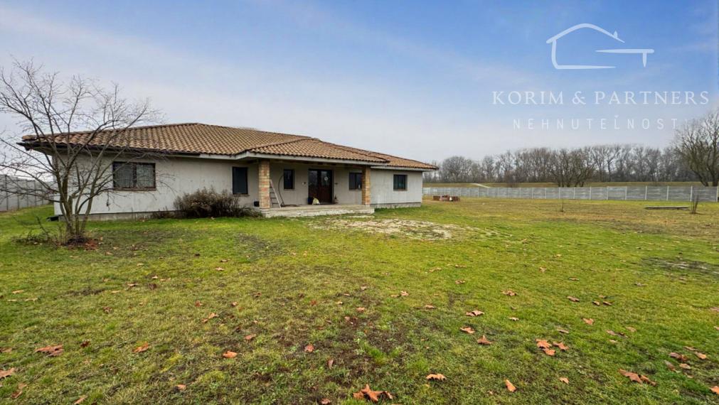 Prestížny rodinný dom na Veľkom Harčáši – symfónia priestoru, súkromia a elegancie