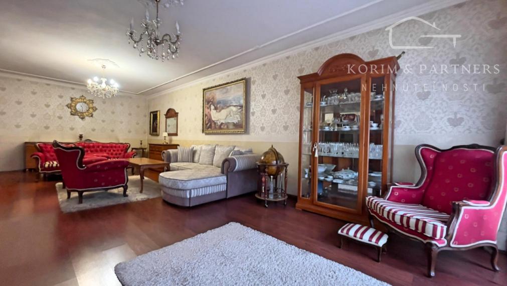 Priestranný rodinný dom s vlastným charakterom, Komárno