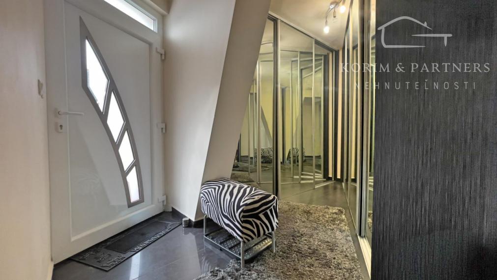 Priestranný rodinný dom s vlastným charakterom, Komárno