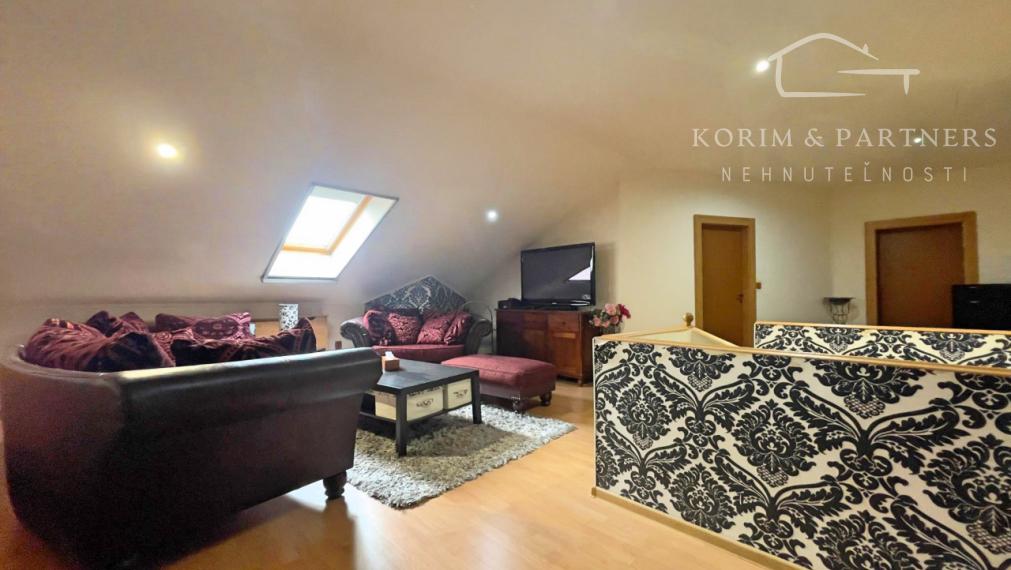 Priestranný rodinný dom s vlastným charakterom, Komárno