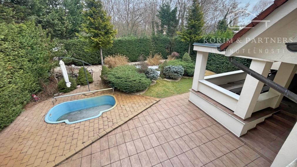 Priestranný rodinný dom s vlastným charakterom, Komárno