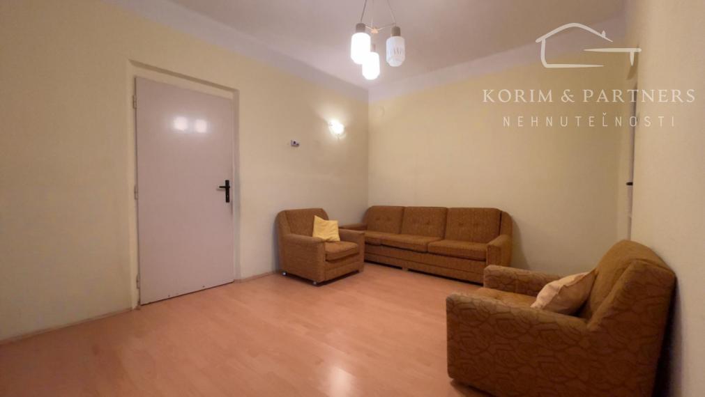 Rodinný dom s priestranným pozemkom, Iža