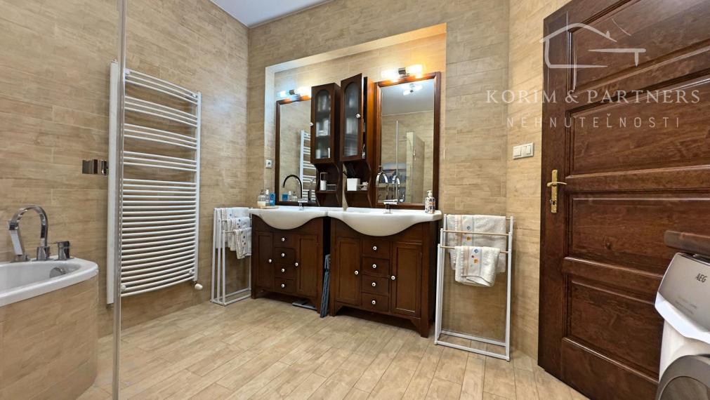 Exkluzívny rodinný dom Komárno – inteligentný luxus a skutočný pokoj