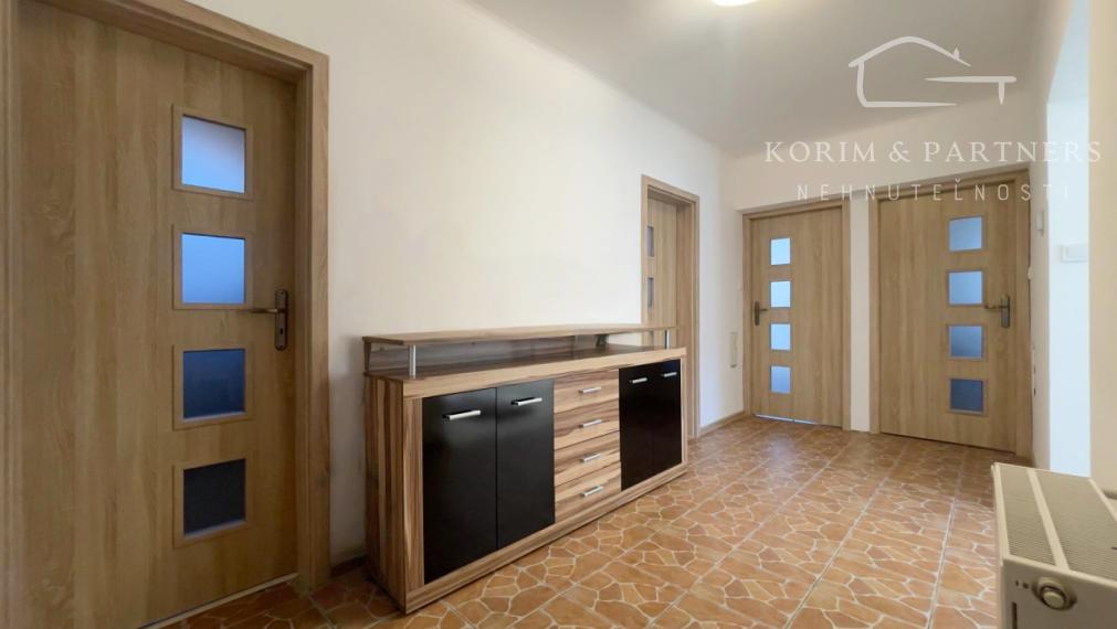 Slnečný 3-izbový dom s priestrannou záhradou, Zemianska Olča