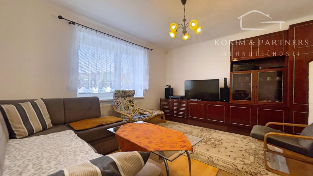 Slnečný 3-izbový dom s priestrannou záhradou, Zemianska Olča