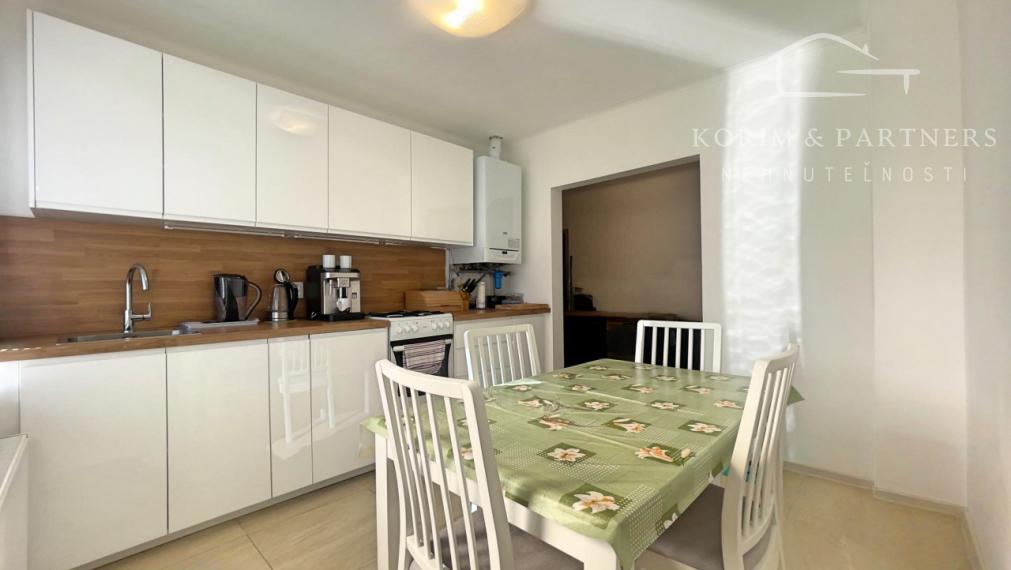 Slnečný 3-izbový dom s priestrannou záhradou, Zemianska Olča