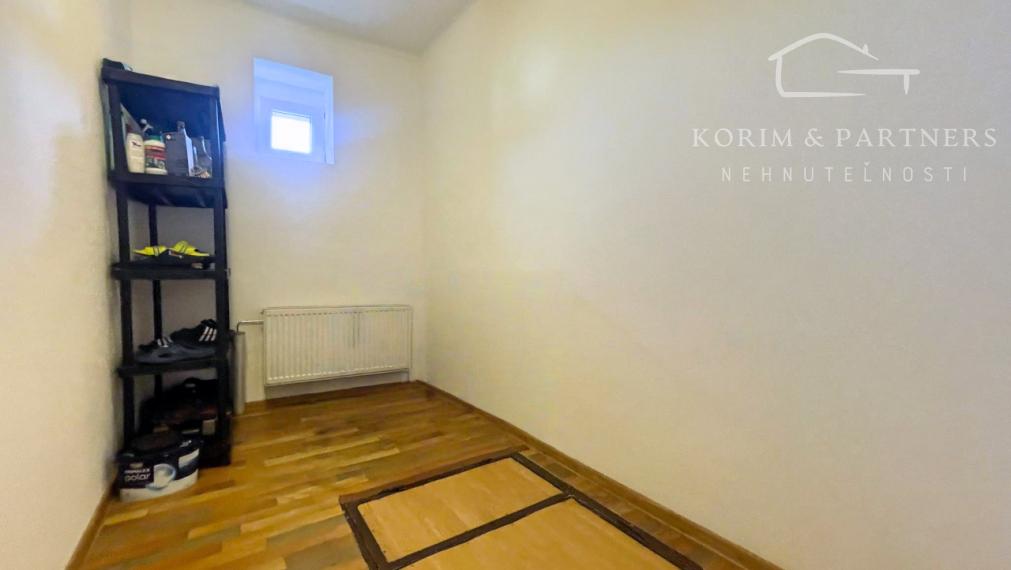 Slnečný 3-izbový dom s priestrannou záhradou, Zemianska Olča