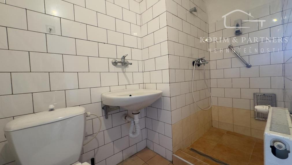 2-izbový byt s podnikateľským priestorom blízko centra mesta