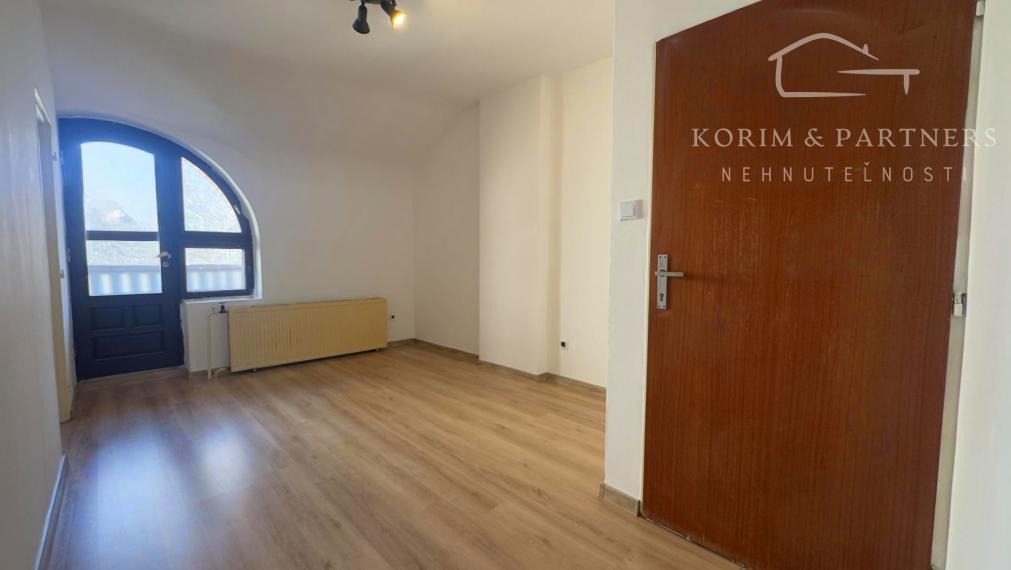 2-izbový byt s podnikateľským priestorom blízko centra mesta