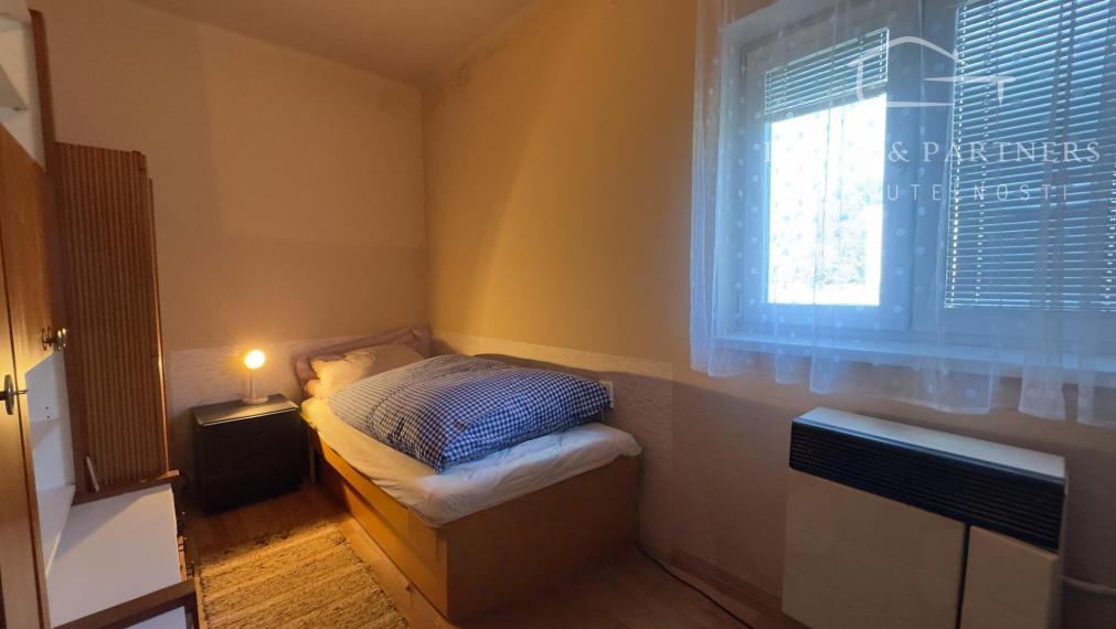 3-izbový byt so záhradou v pokojnej bytovke – Holanovo