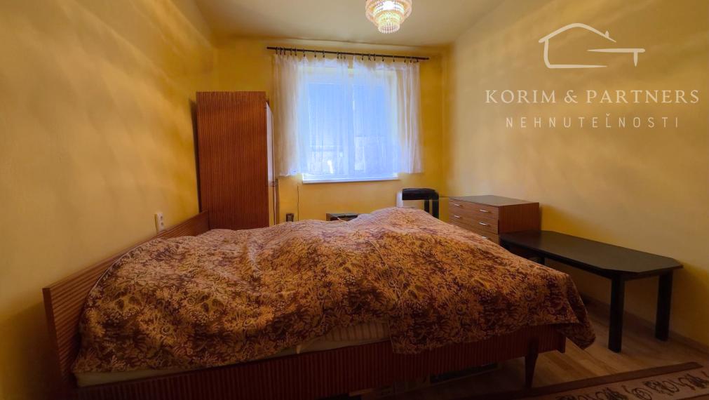 3-izbový byt so záhradou v pokojnej bytovke – Holanovo