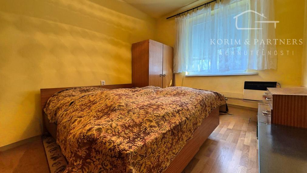 3-izbový byt so záhradou v pokojnej bytovke – Holanovo