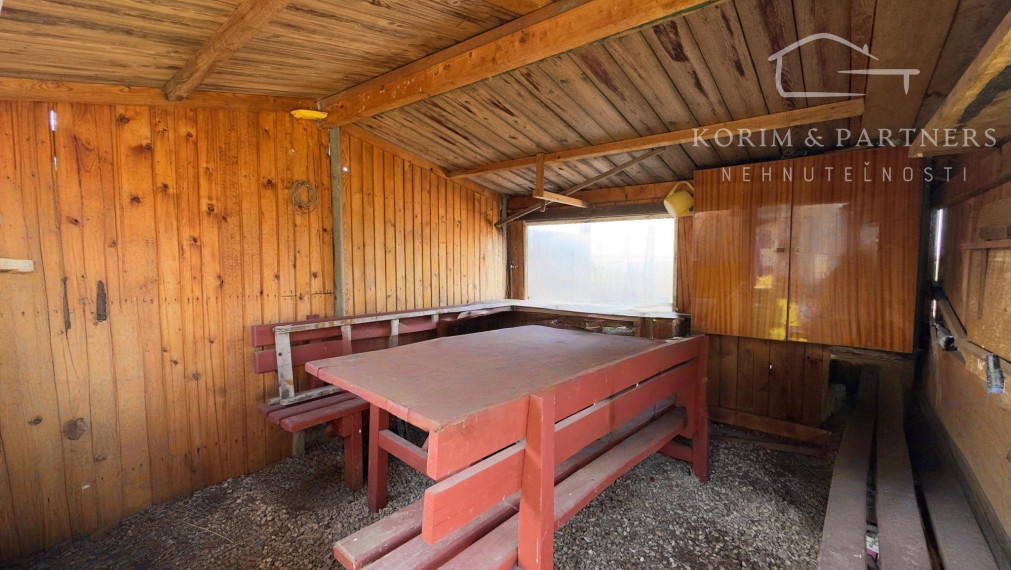 3-izbový byt so záhradou v pokojnej bytovke – Holanovo