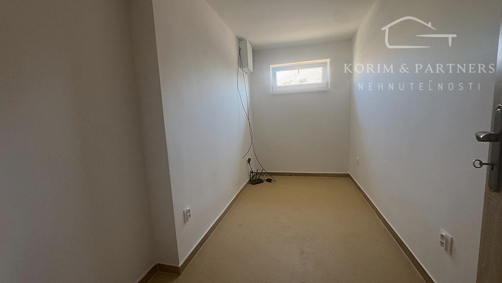 Podnikajte na viditeľnom mieste – obchodný priestor Chotín