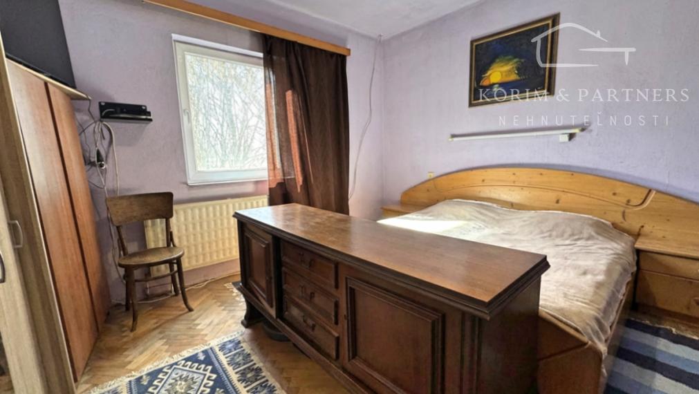 Dom s vlastným jazerom a viac ako hektárom pozemku – Malý Ostrov