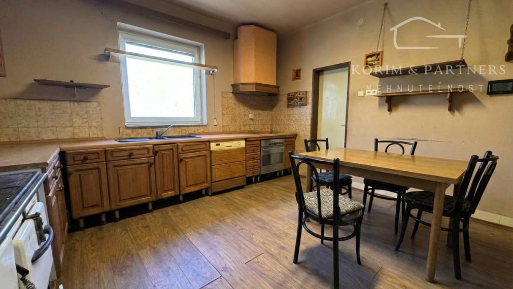 Dom s vlastným jazerom a viac ako hektárom pozemku – Malý Ostrov