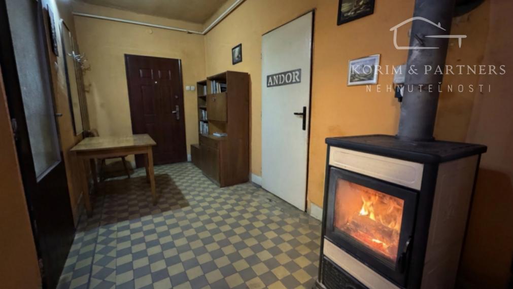 Dom s vlastným jazerom a viac ako hektárom pozemku – Malý Ostrov