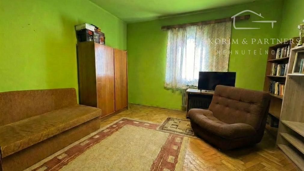 Dom s vlastným jazerom a viac ako hektárom pozemku – Malý Ostrov