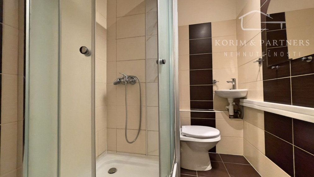 1-izbový byt na prenájom, Komárno