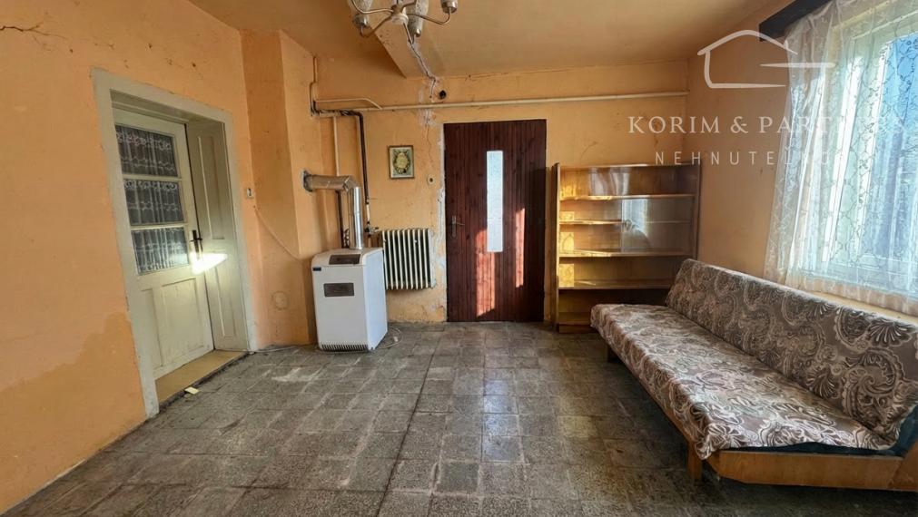 Dom s veľkým pekným pozemkom za 33 000 € – Vrbová nad Váhom