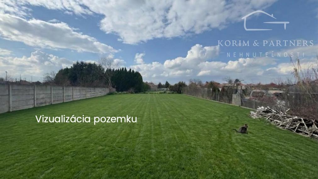 Rodinný dom s veľkým pozemkom a priestorom pre dve domácnosti, alebo podnikanie