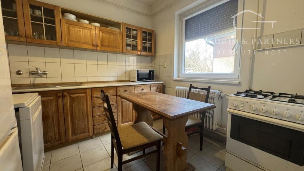 Rodinný dom s podkrovím v Koppánymonostor – pokojné bývanie s dobrou dostupnosťou do Komárna