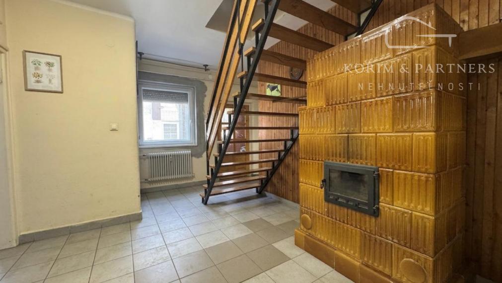 Rodinný dom s podkrovím v Koppánymonostor – pokojné bývanie s dobrou dostupnosťou do Komárna