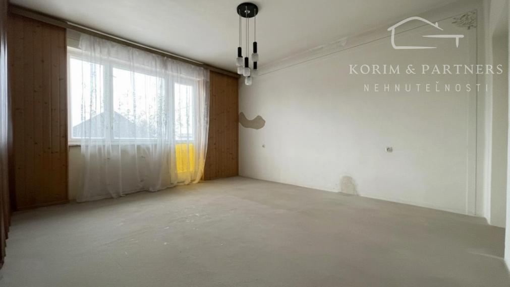 Dvojgeneračný dom s 2 bytmi a veľkým pozemkom, Marcelová