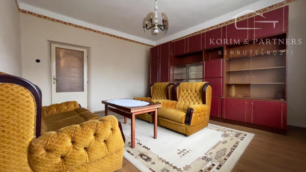 Dvojgeneračný dom s 2 bytmi a veľkým pozemkom, Marcelová