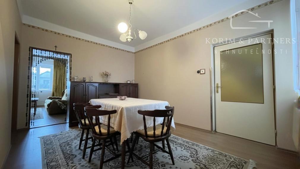 Dvojgeneračný dom s 2 bytmi a veľkým pozemkom, Marcelová