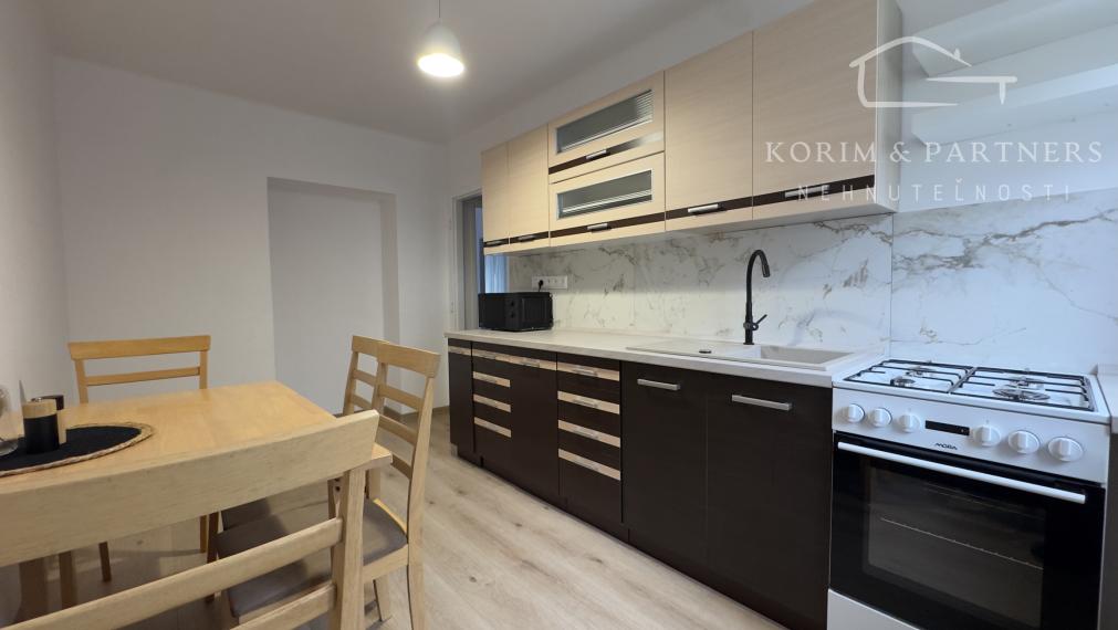 NA PRENÁJOM – 2-izbový byt / vhodný pre 2 dospelé osoby