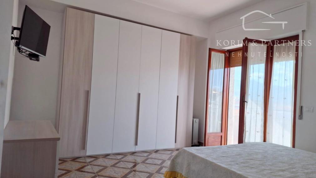 Zrekonštruovaný 3-izbový apartmán 150m od mora, Scalea