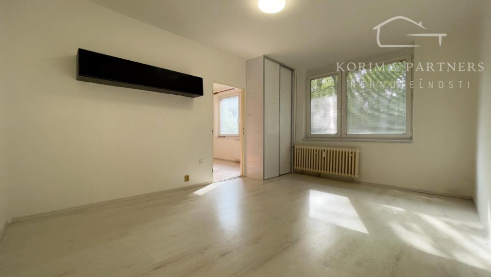 1-izbový byt, ktorý dáva zmysel na bývanie aj investíciu, Komárno